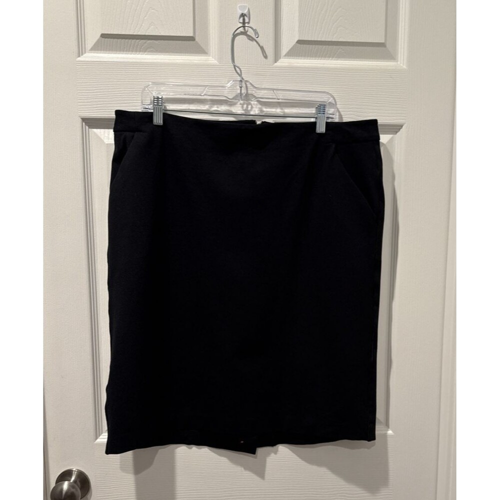 A New Day Black Pencil Skirt With Silver Back Zipper Stretch Rayon Blend Size 18